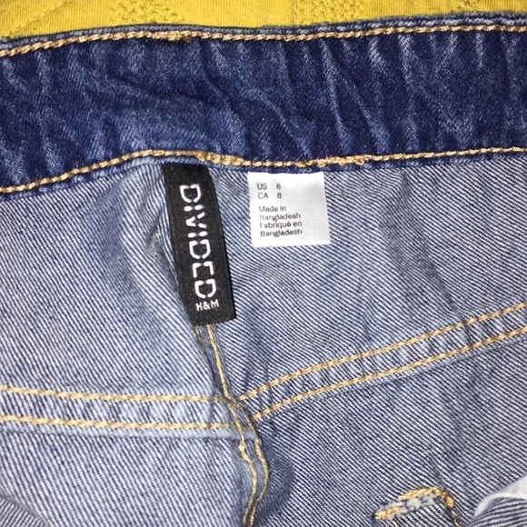 Shorts - Picture 3 of 5